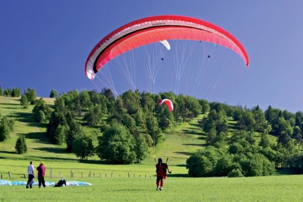 Gleitschirmfliegen Landung am Ettelsberg