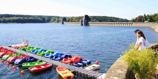 Möhnesee an der Staumauer