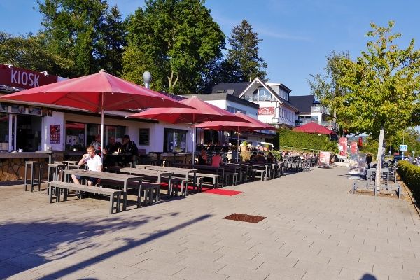 Gastronomiemeile an der Sorpesee-Promenade