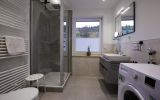 Upland Apartments/Fewo Zeitgeist - zweites Duschbad mit Waschmaschine