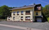 Upland Apartments - Straßenansicht Haus