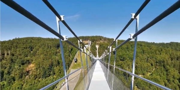 Nervenkitzel auf dem Skywalk Willingen