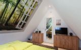 Schlafzimmer 1 mit TV