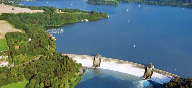 Luftbild Möhnesee Staumauer im Sauerland