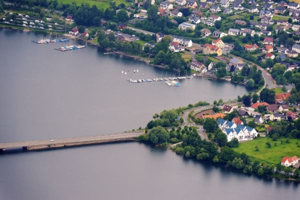 Delecke aan het Möhnesee met vakantiehuizen