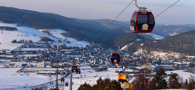 Ettelberg-Seilbahn und Winterpanorama Fernsicht in Willingen Sauerland