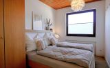Schlafzimmer 1 mit Doppelbett (180x200) - Fewo Schöner Ausblick***