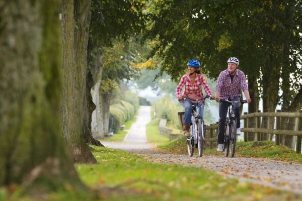 Fietsers op het Möhne-dal-fietspad