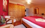 Fewo Skywalkblick**** - Schlafzimmer mit TV