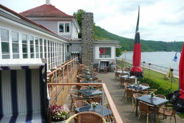 Restaurant-Cafe Strandhuis No12 aan het Edersee