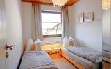 Schlafzimmer 2 mit zwei Einzelbetten (80x200) - Fewo Schöner Ausblick***