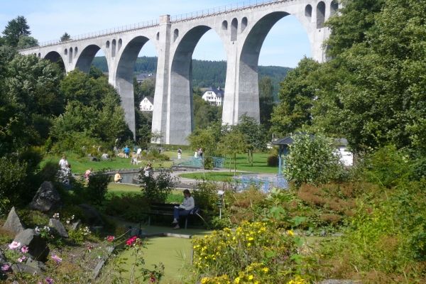 avonturengolf bij de viaduct Willingen