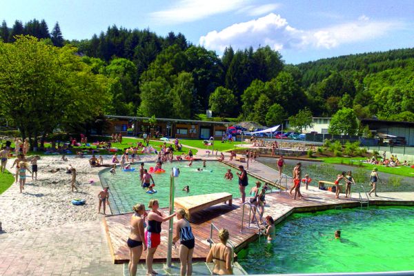 Natuurzwembad Hallenberg in het Sauerland