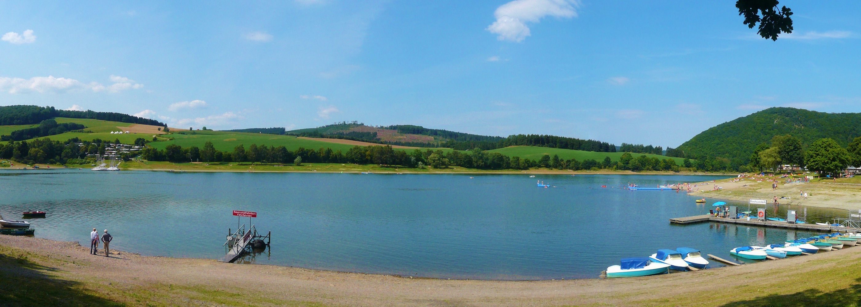 Strandbaden aan het meer Diemelsee