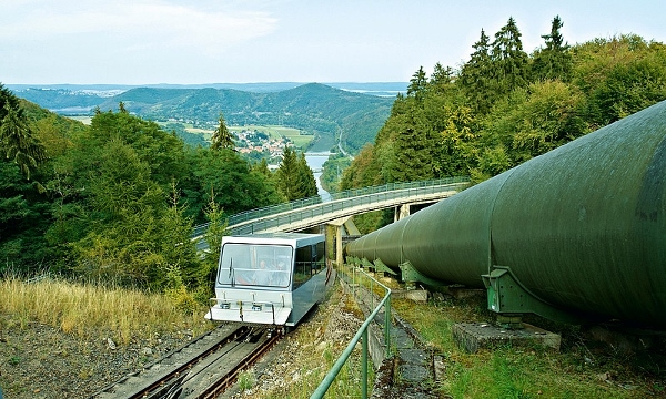 Standseilbahn zum Peterskopf Standseilbahn zum Peterskopf