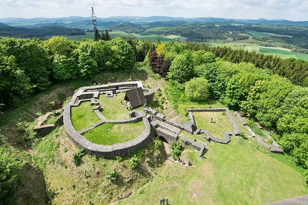 Burgruine Eisenberg vom Georg-Victor-Turm