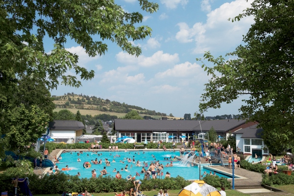 Sommer im Freibad Usseln